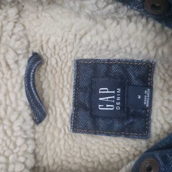 GAP denim jacket (8-9ner) - Picture 2 of 3